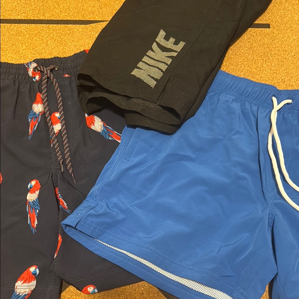 Nike Men's Swim Shorts - Black, Blue, and Navy with Parrot Print